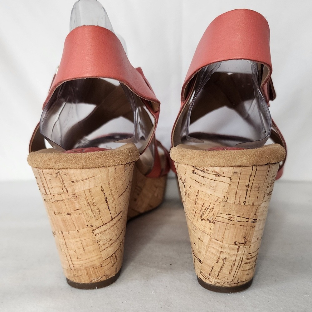 Clarks Artisan Womens 9.5M Coral Pink Leather Cork Wedge Sandals 26066634 - Picture 4 of 7